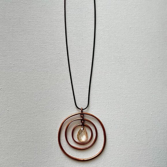 Vintage Brass Triple Hoop Teardrop Stone Necklace - Picture 2 of 6